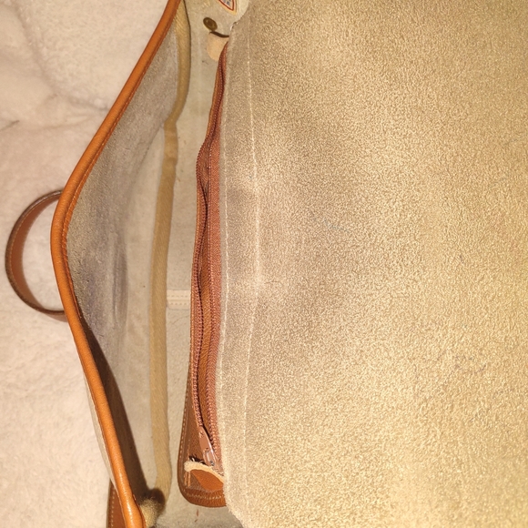 Vintage Dooney & Bourke CrossBody - Picture 14 of 14